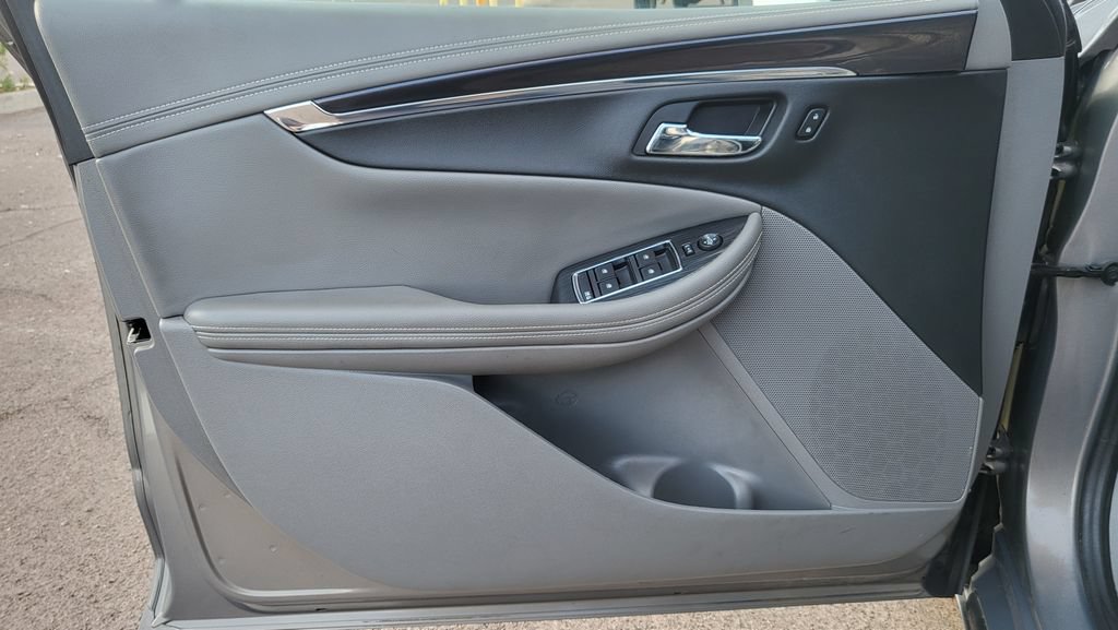 Used 2018 Chevrolet Impala LT w/ LT Leather Package FWD image 24