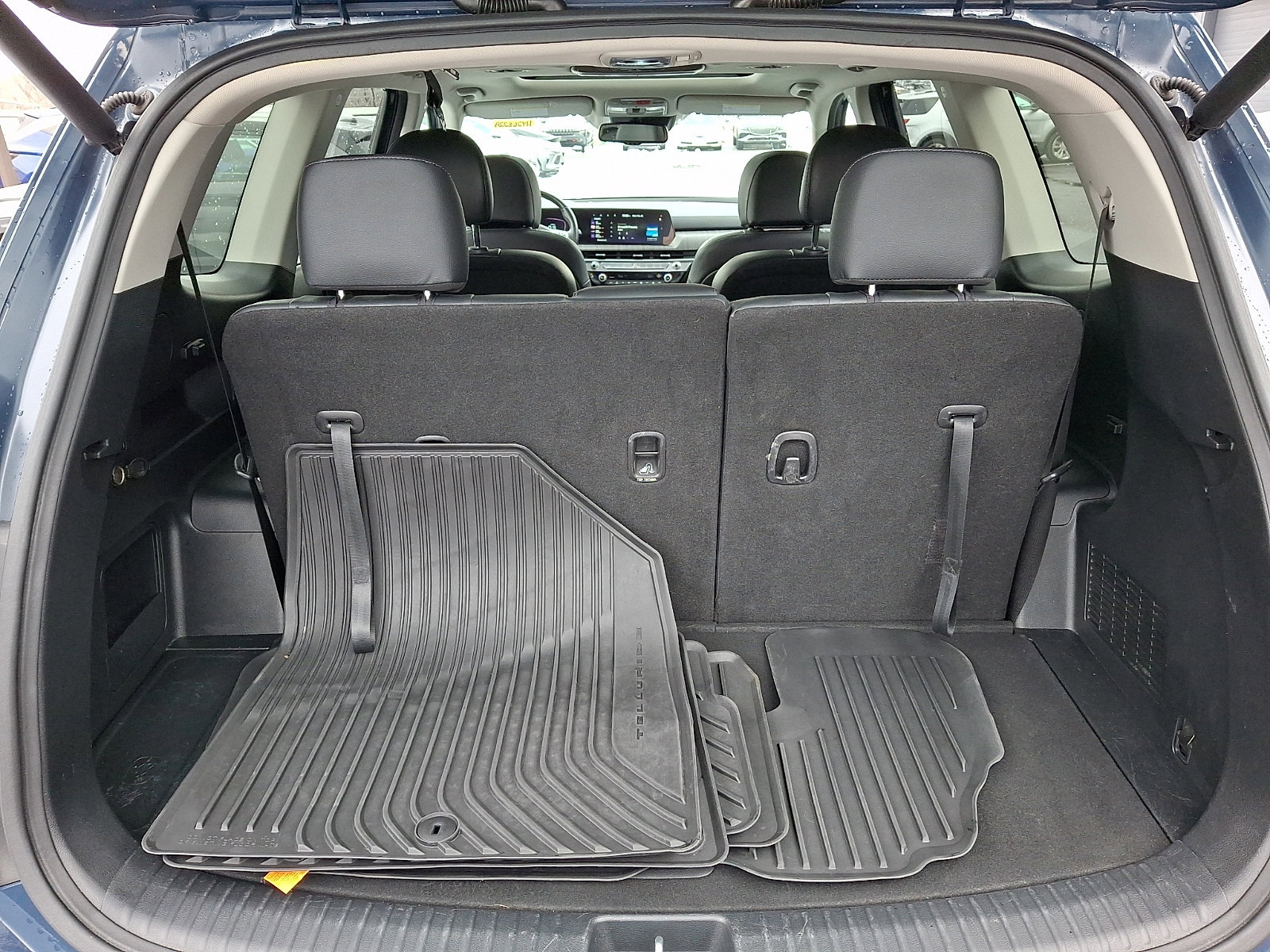 Used 2023 Kia Telluride EX w/ EX Captain's Chair Package AWD/4WD image 30