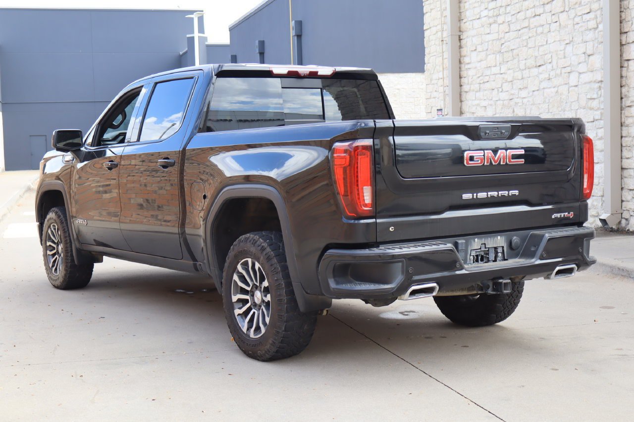 Used 2023 GMC Sierra 1500 AT4 w/ Technology Package AWD/4WD image 3