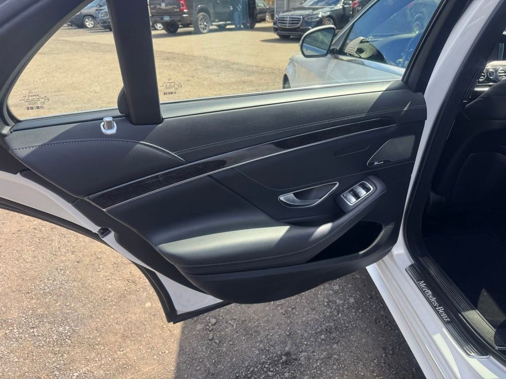 Used 2016 Mercedes-Benz S 550 4MATIC Sedan image 29