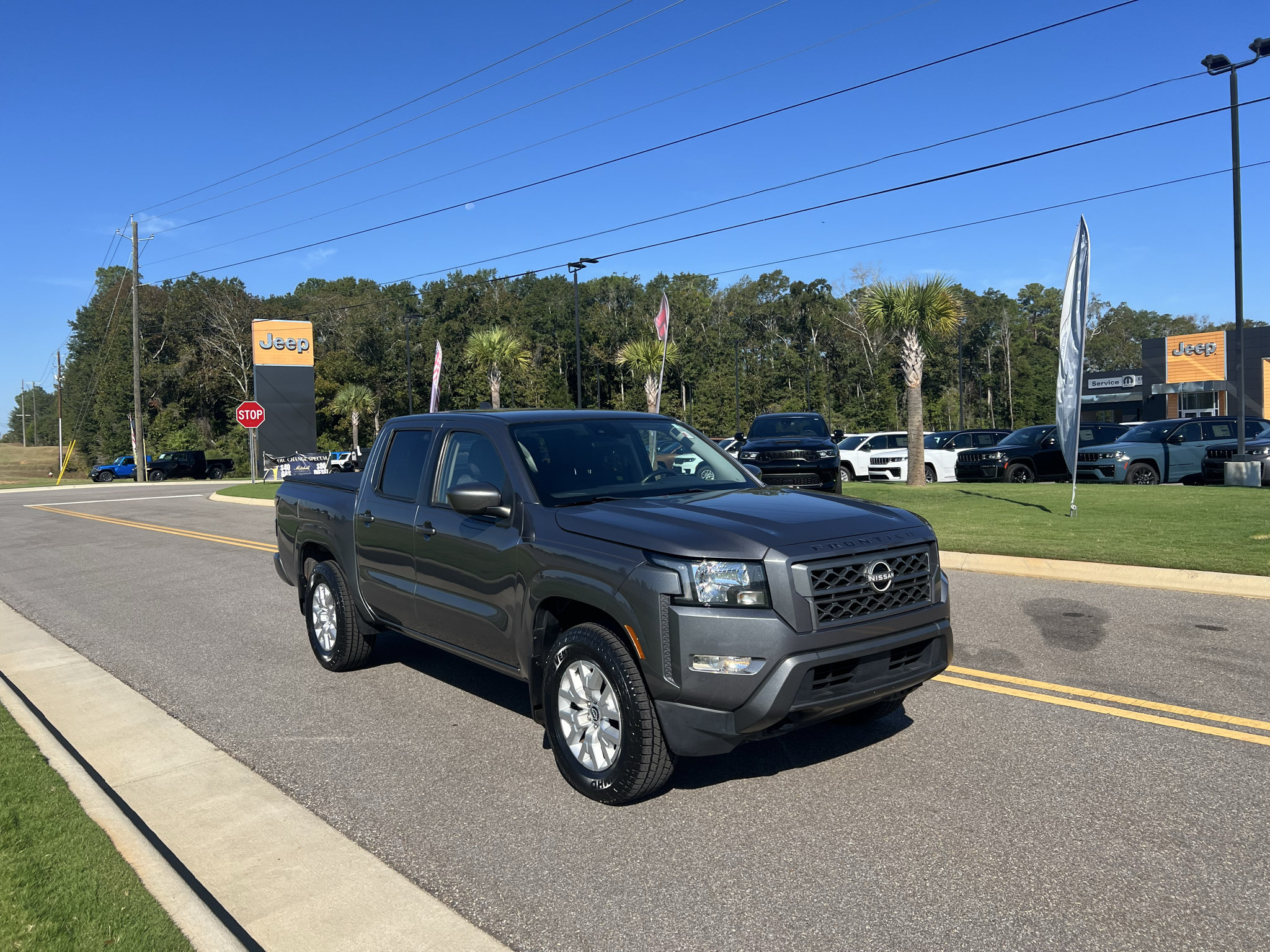 Used 2022 Nissan Frontier SV