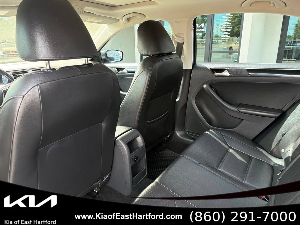 Used 2016 Volkswagen Jetta SEL w/ Lighting Package FWD image 18