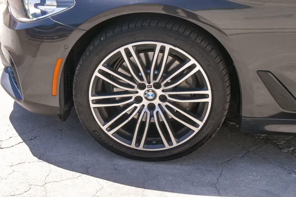 Used 2018 BMW 540i RWD image 4