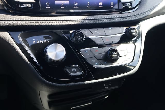 New 2026 Chrysler Pacifica Select w/ S Appearance Package FWD image 13