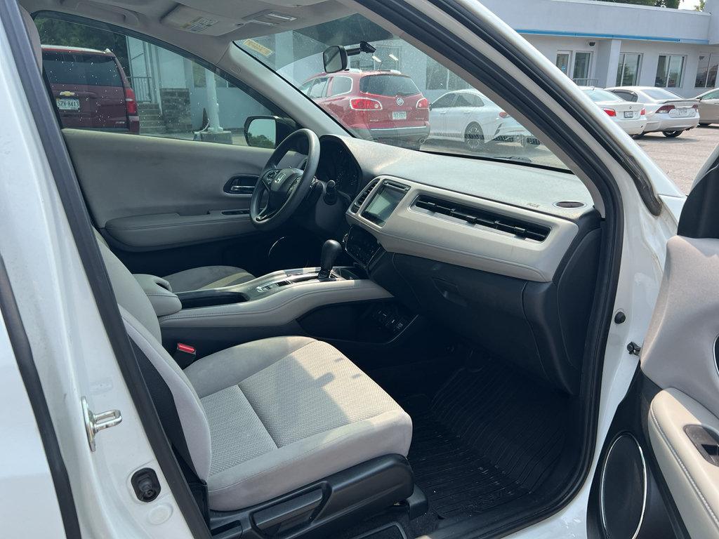 Used 2017 Honda HR-V EX image 12