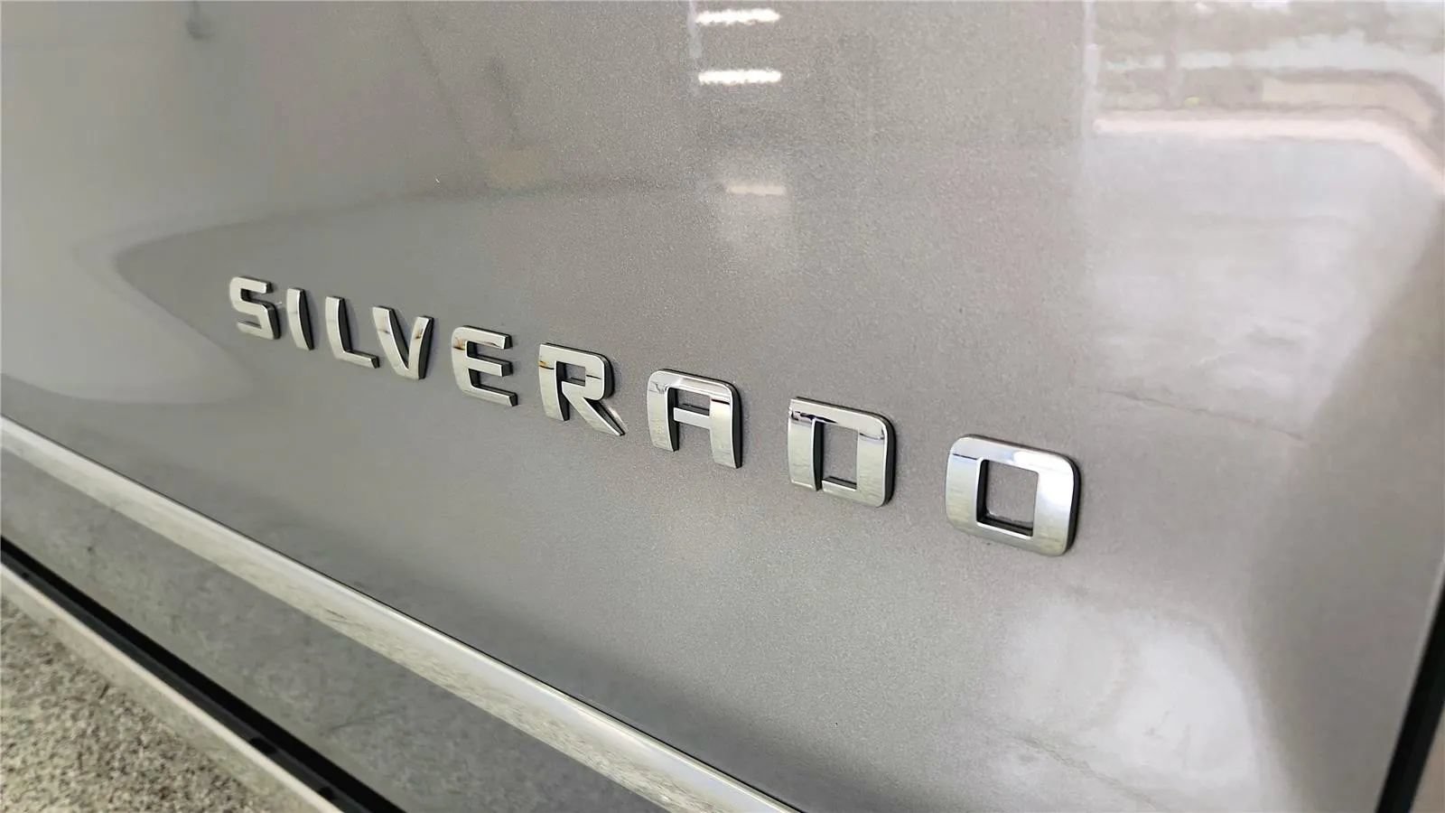 Used 2017 Chevrolet Silverado 1500 LTZ w/ Sport Package AWD/4WD image 17
