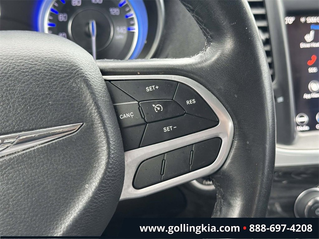 Used 2021 Chrysler 300 Touring L image 22