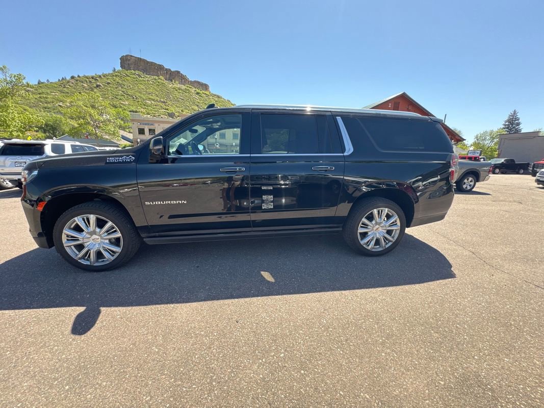 Used 2021 Chevrolet Suburban High Country image 4