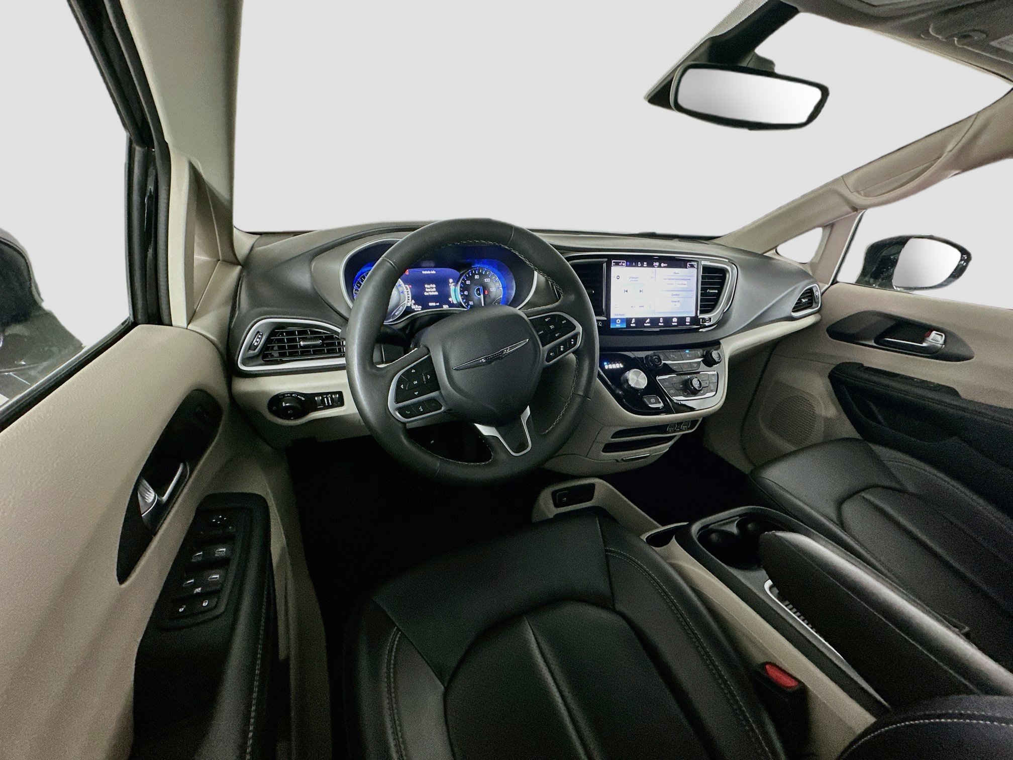 Used 2024 Chrysler Pacifica Touring-L FWD image 18