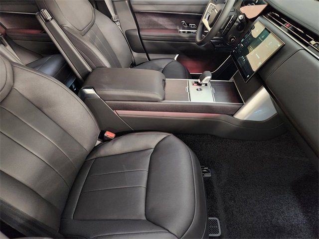 New 2026 Land Rover Range Rover SE image 3