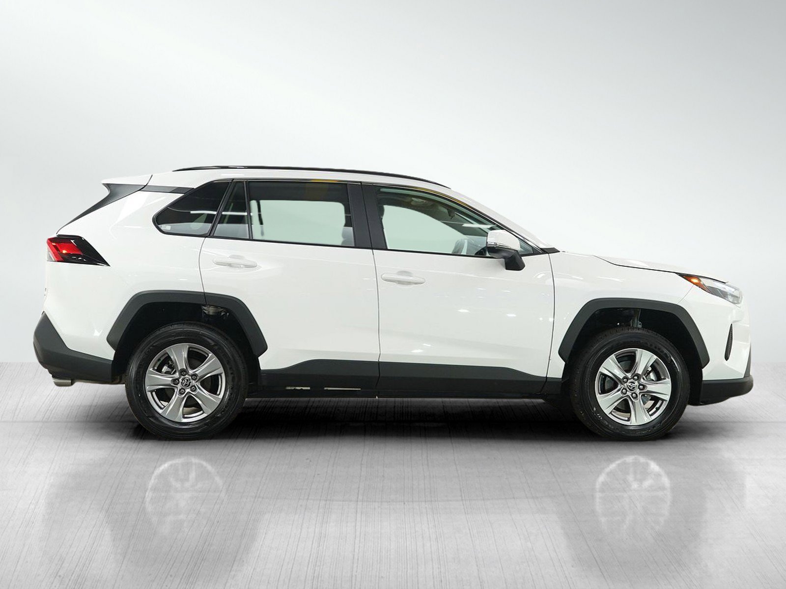 Used 2025 Toyota RAV4 XLE w/ Convenience Package AWD/4WD image 6