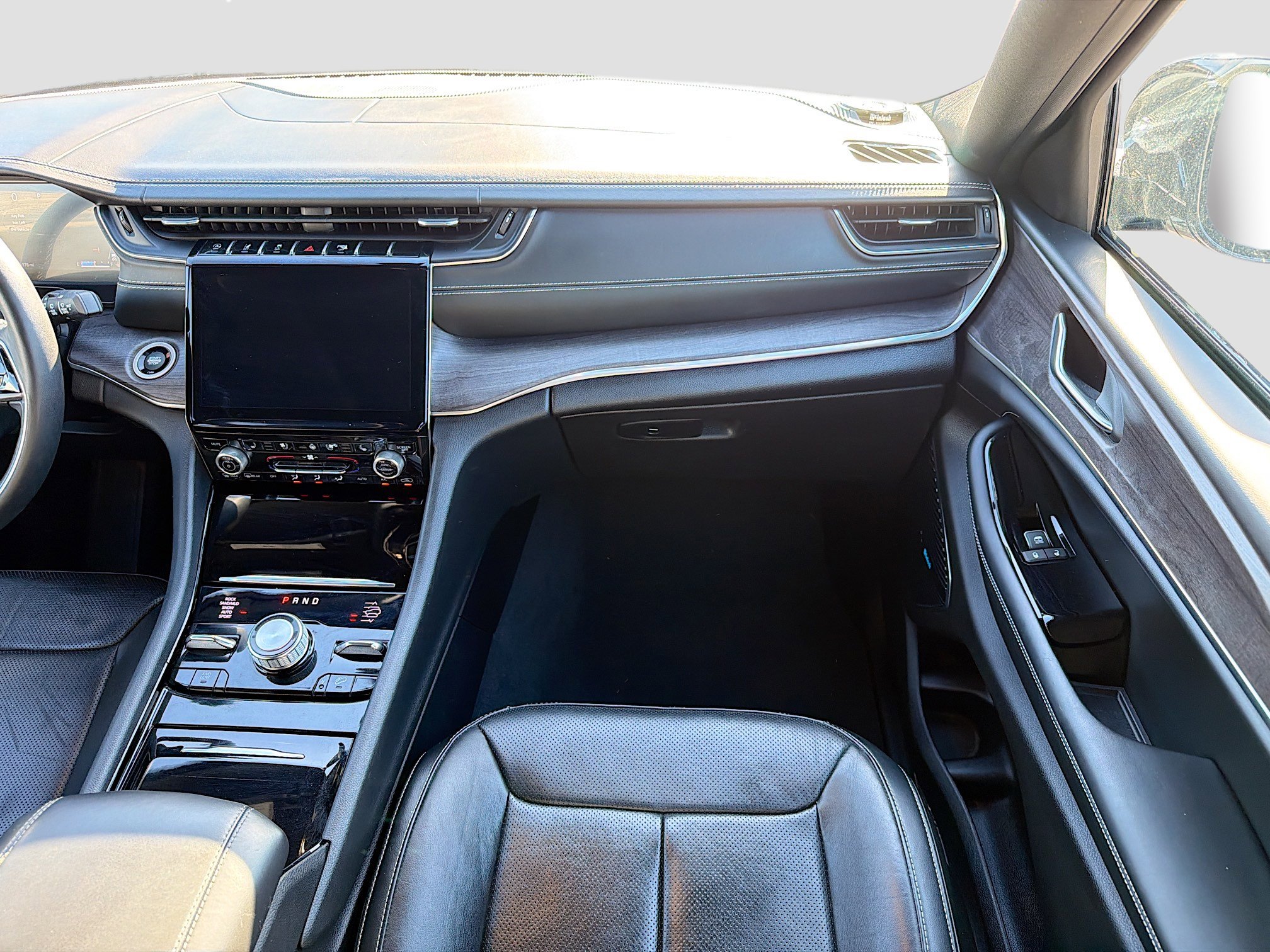 Used 2022 Jeep Grand Cherokee L Overland image 20