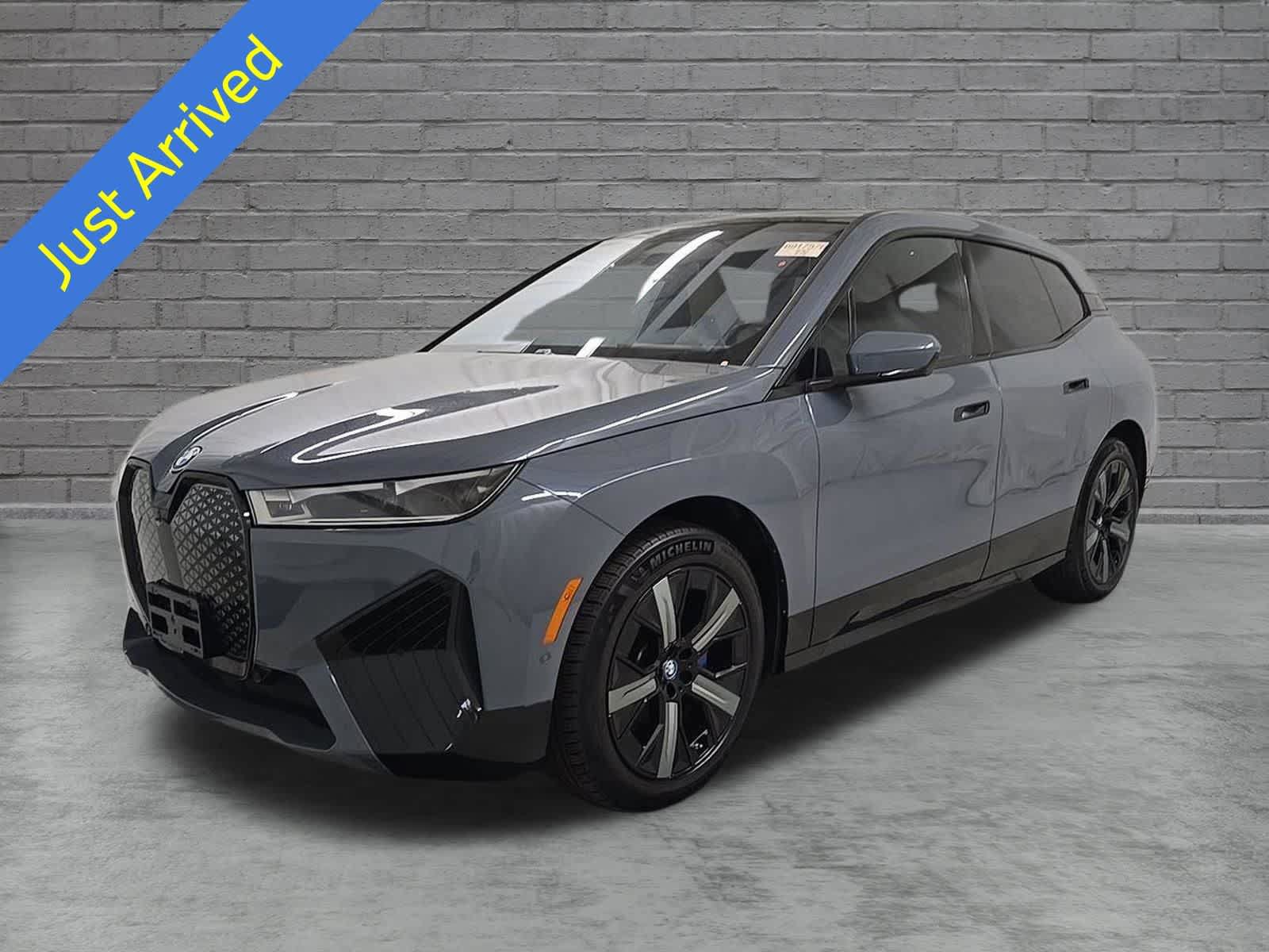 Used 2024 BMW iX xDrive50 w/ Premium Package AWD/4WD video 1