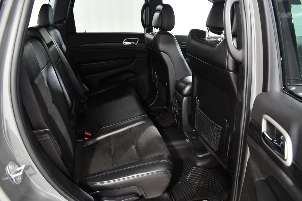 Used 2021 Jeep Grand Cherokee Laredo X AWD/4WD image 19