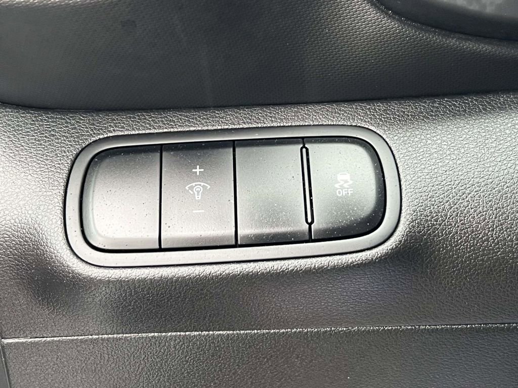 Certified 2023 Hyundai Venue SE FWD image 19