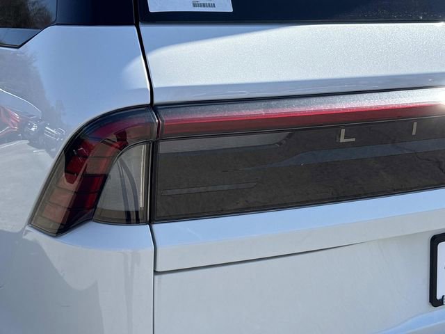 New 2026 Lincoln Navigator L Reserve w/ Jet Appearance Package AWD/4WD image 11