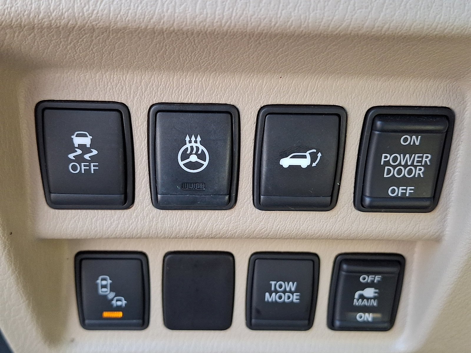Used 2015 Nissan Pathfinder Platinum w/ Family Entertainment Package AWD/4WD image 32