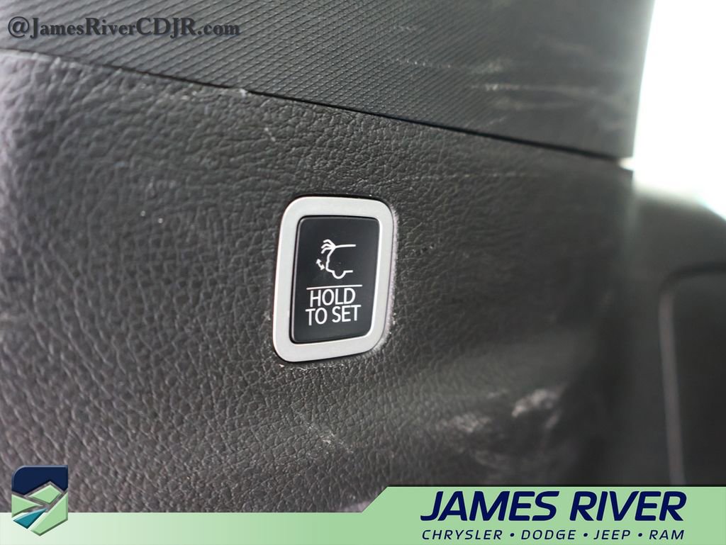 Used 2024 Jeep Grand Wagoneer L 4WD image 18