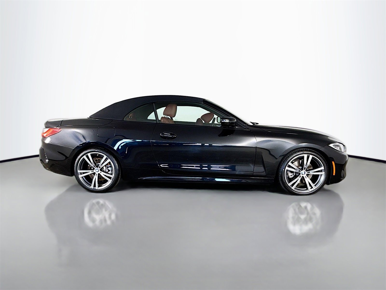 Certified 2023 BMW 430i Convertible w/ Convenience Package image 8