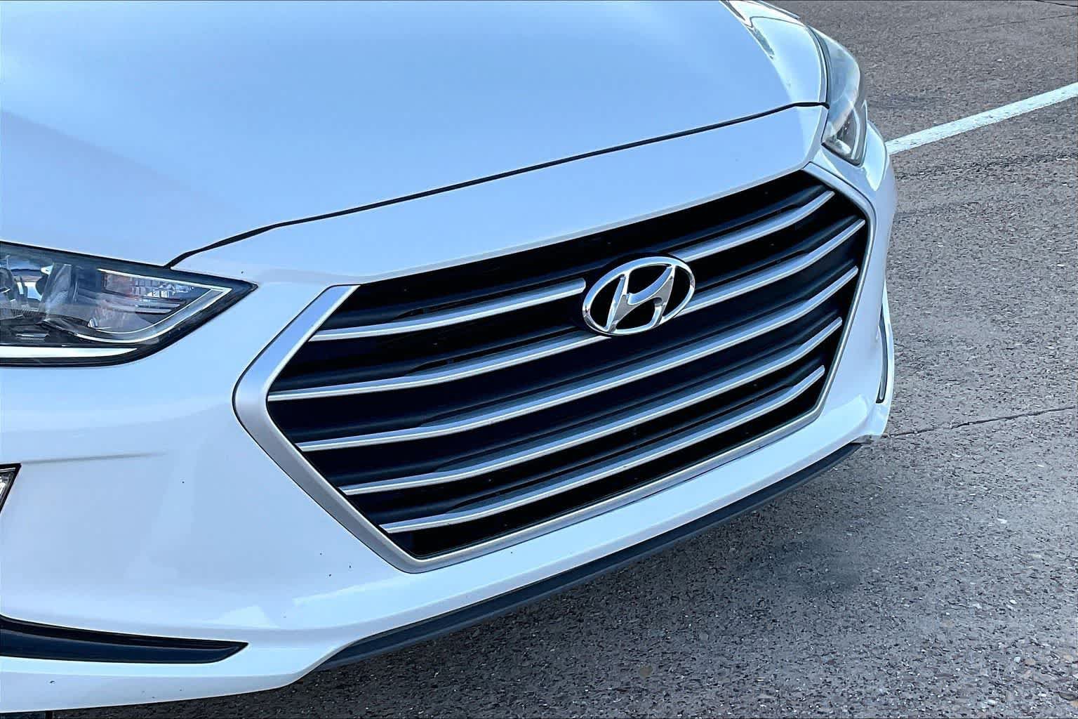 Used 2018 Hyundai Elantra Value Edition FWD image 31