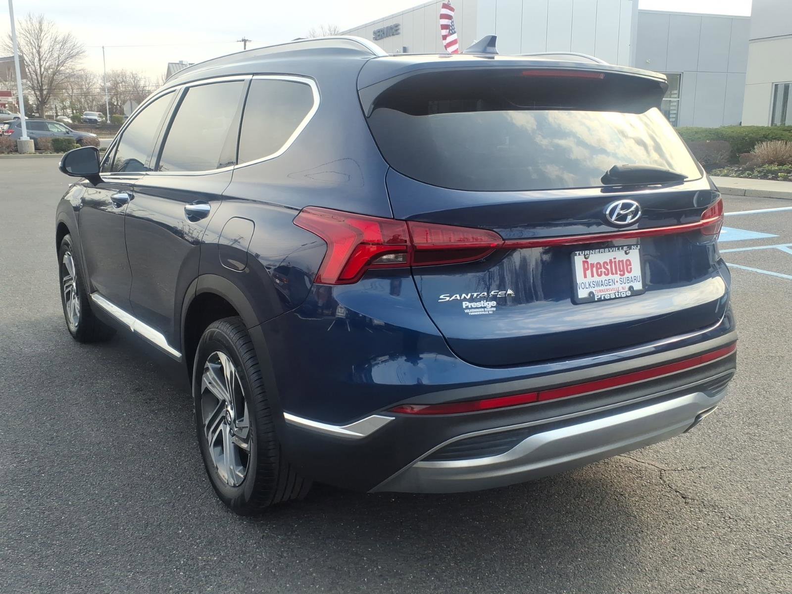 Used 2021 Hyundai Santa Fe SEL w/ Convenience + Premium Package image 5