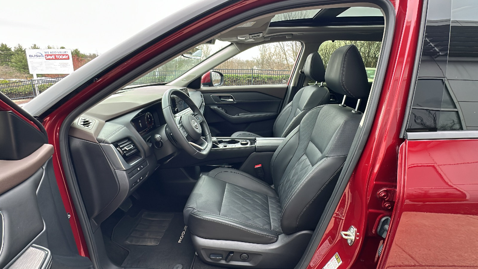 Certified 2023 Nissan Rogue Platinum w/ Platinum Premium Package AWD/4WD image 12