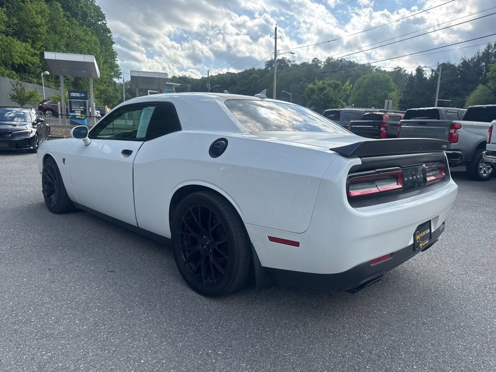Used 2015 Dodge Challenger SRT Hellcat RWD image 6