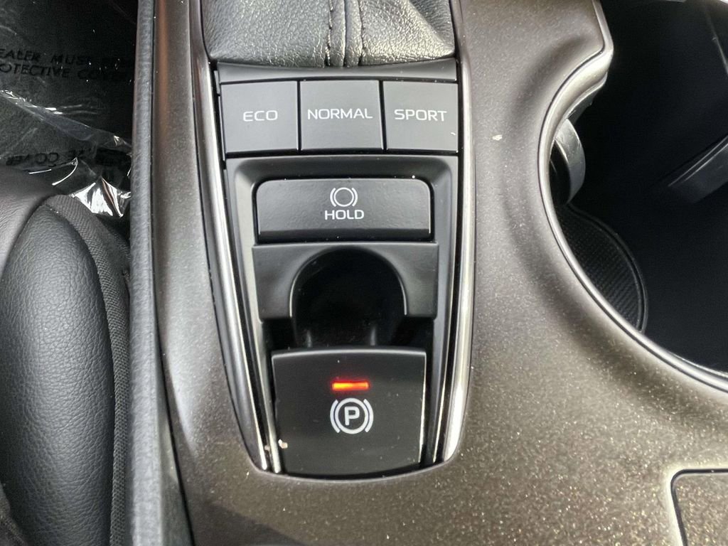 Used 2023 Toyota Camry XSE w/ Navigation Package image 39