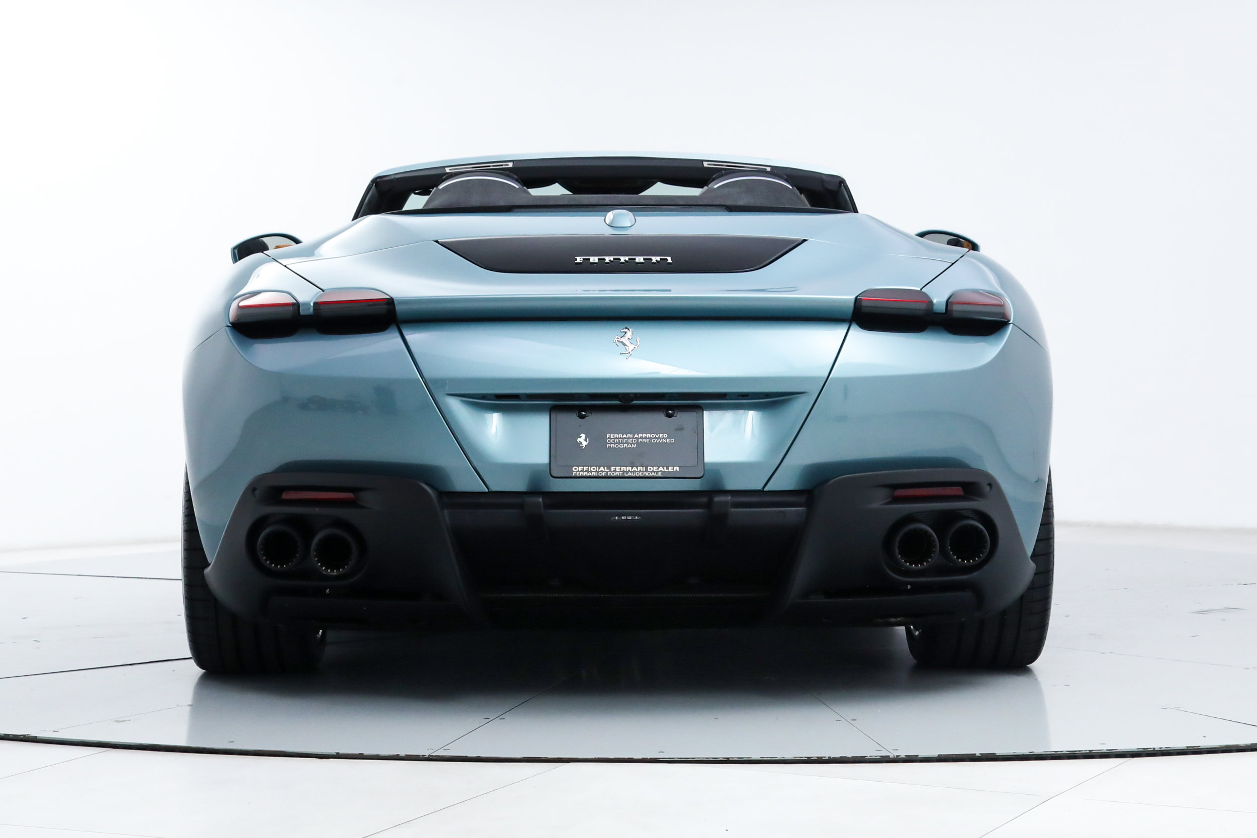 Certified 2025 Ferrari Roma Spider RWD image 9