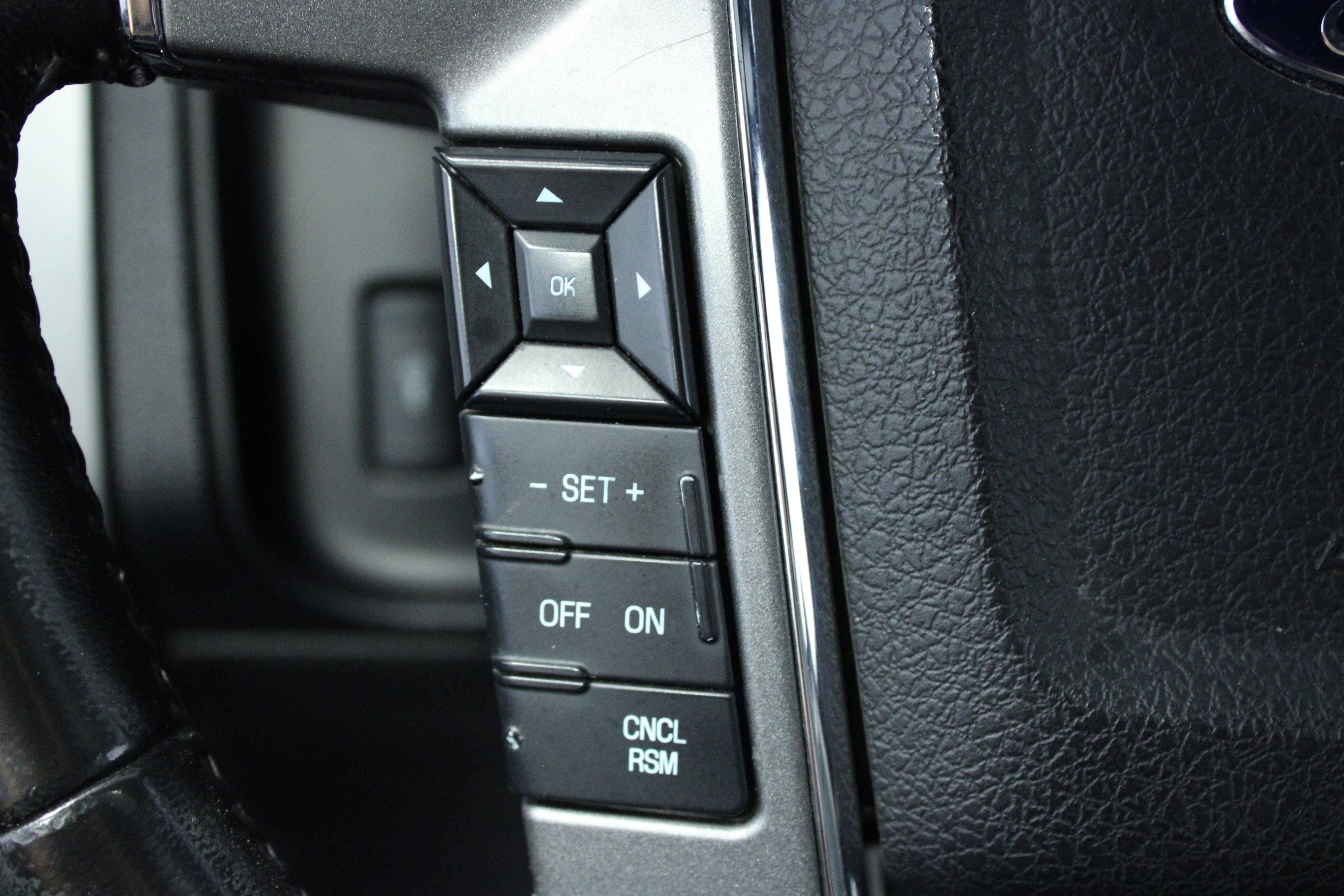 Used 2015 Ford Expedition Platinum AWD/4WD image 21