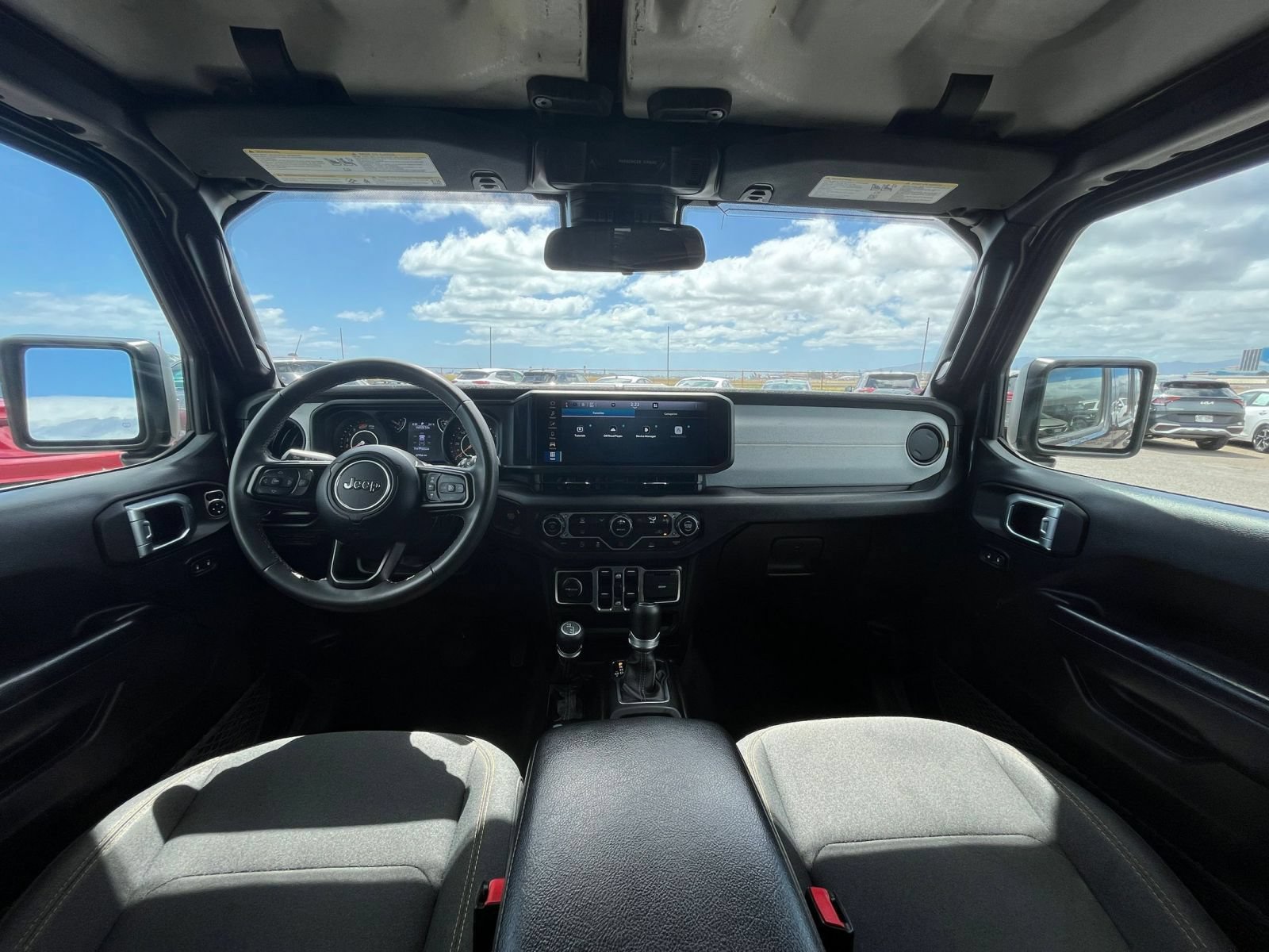 Used 2025 Jeep Wrangler Unlimited Sport AWD/4WD image 29