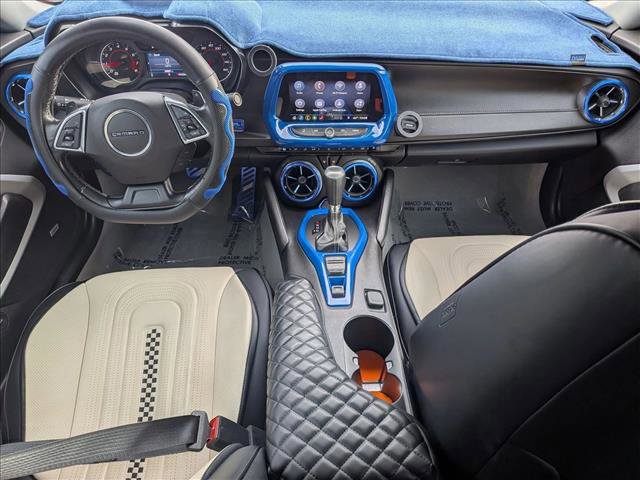 Used 2019 Chevrolet Camaro LT w/ Technology Package image 18