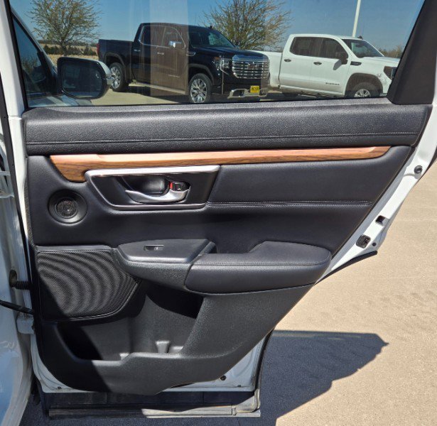 Used 2018 Honda CR-V Touring image 17