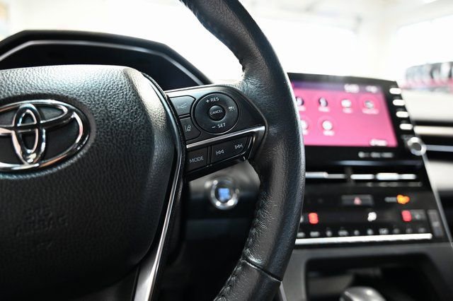Used 2022 Toyota Avalon XLE image 24