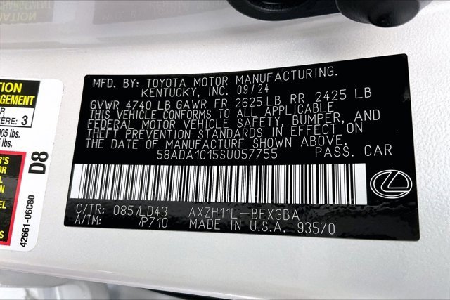 Used 2025 Lexus ES 300h w/ Premium Package image 35