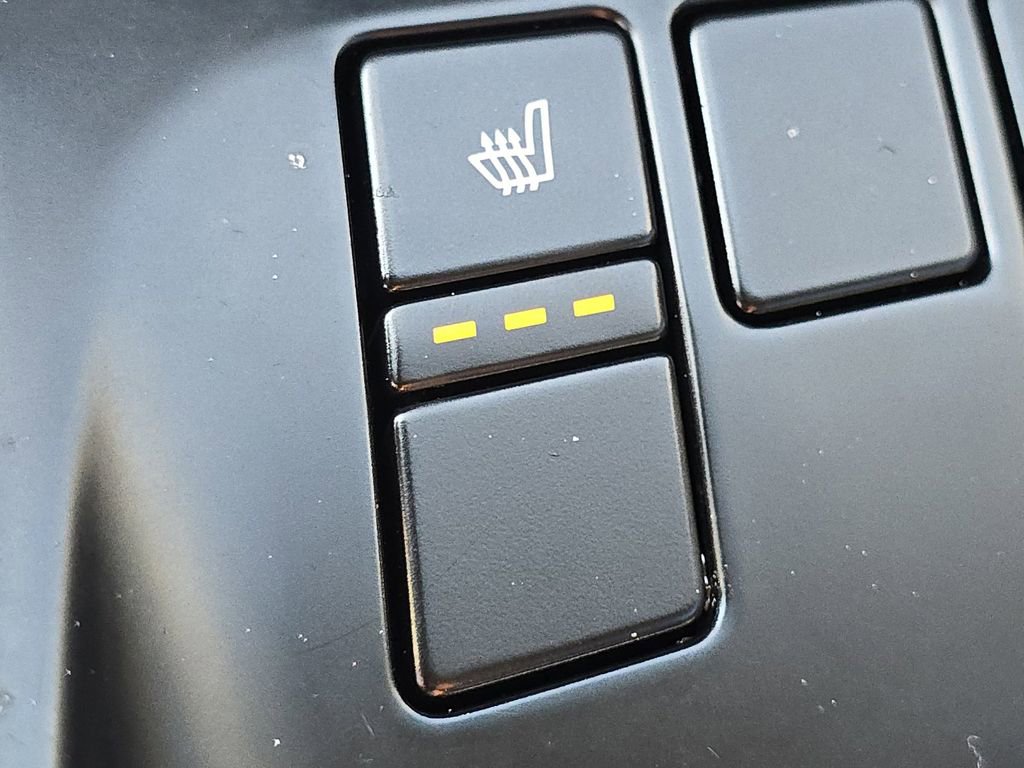 Used 2023 Kia Sportage LX image 5