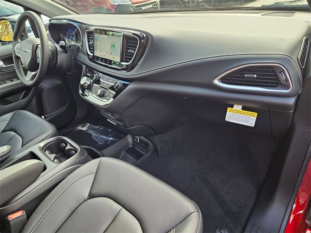 New 2026 Chrysler Pacifica Select image 22