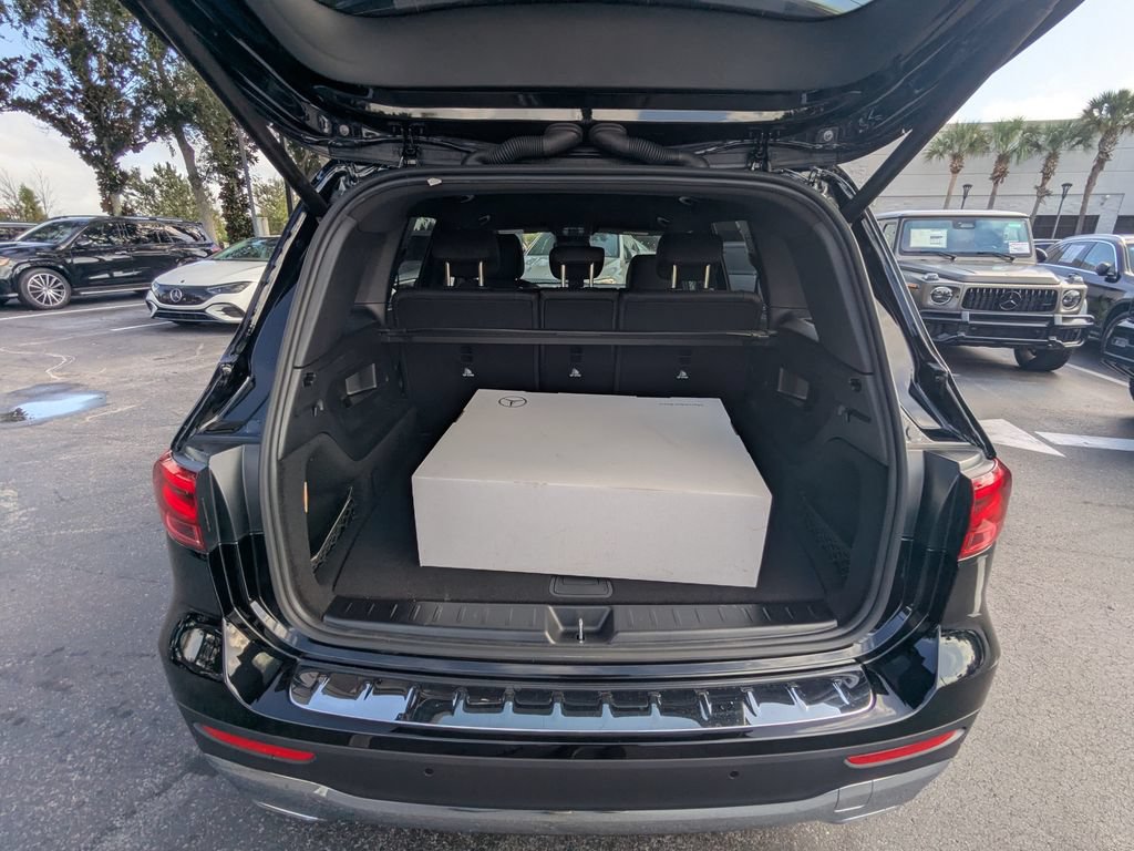 Used 2024 Mercedes-Benz GLB 250 4MATIC image 23