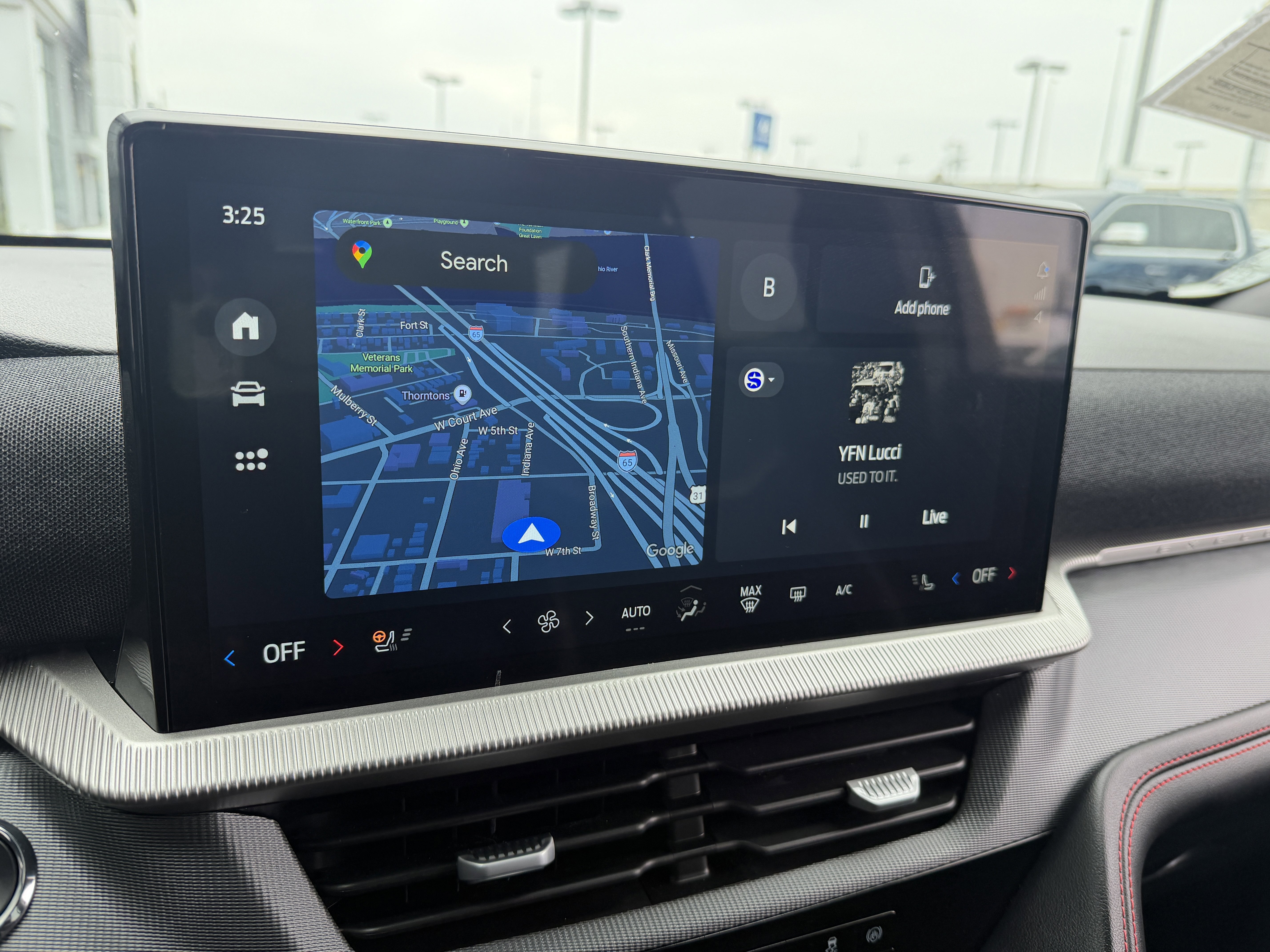 Used 2025 Ford Explorer ST image 37