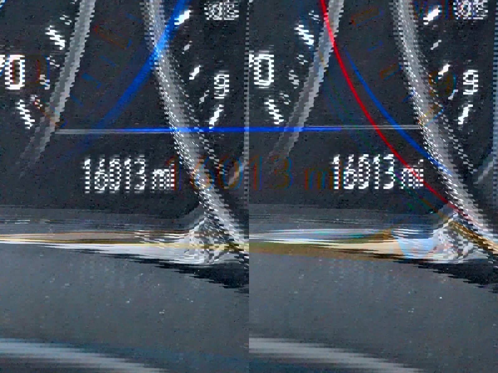 Used 2024 GMC Terrain Denali w/ Black Diamond Edition image 37