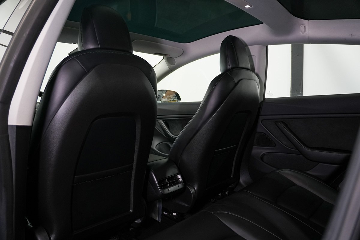 Used 2018 Tesla Model 3 Long Range RWD image 13