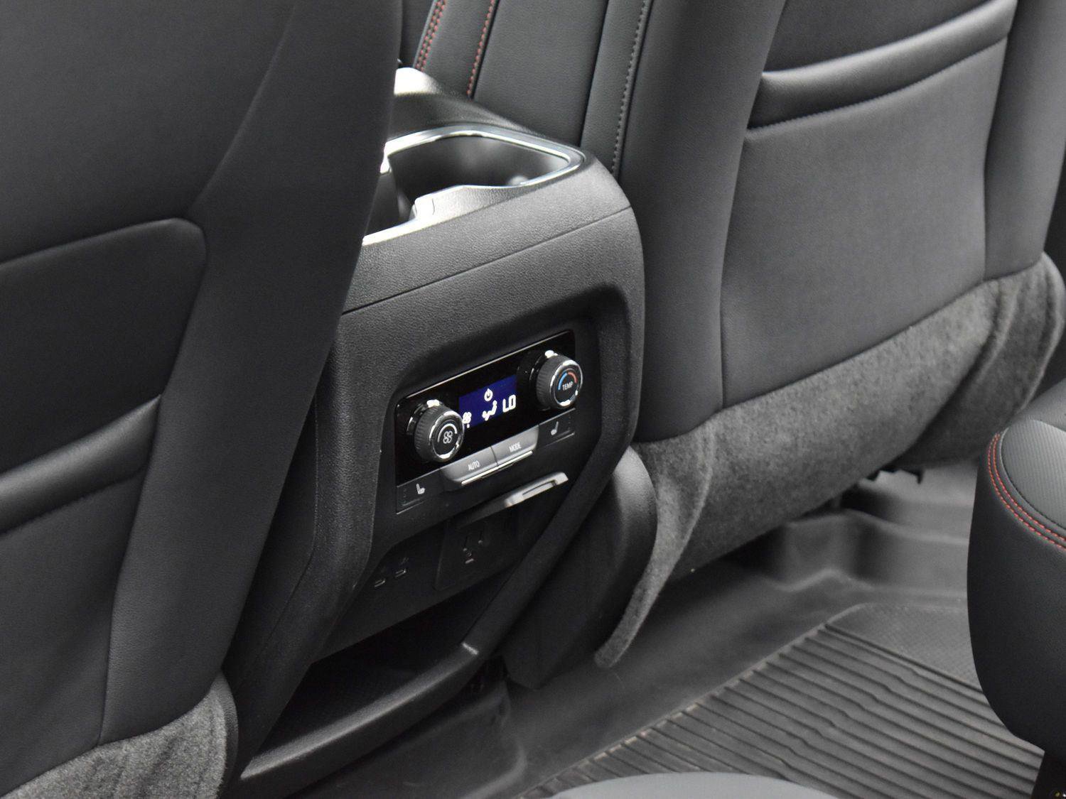 Used 2024 Chevrolet Traverse RS w/ LPO, Floor Liner Package AWD/4WD image 32