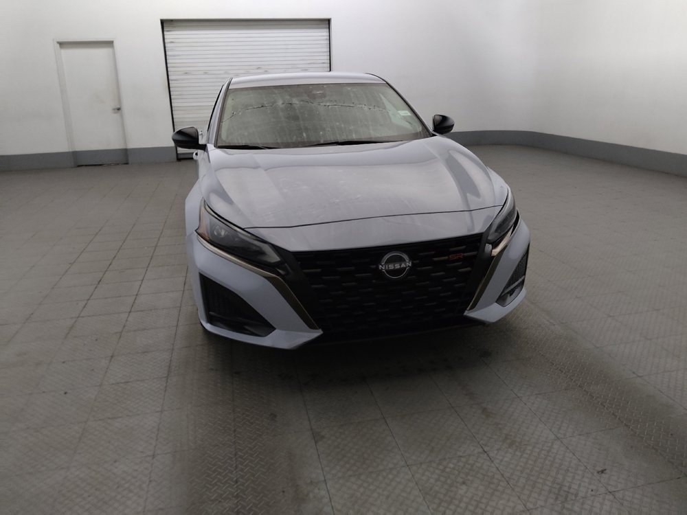 Used 2023 Nissan Altima 2.5 SR FWD image 14