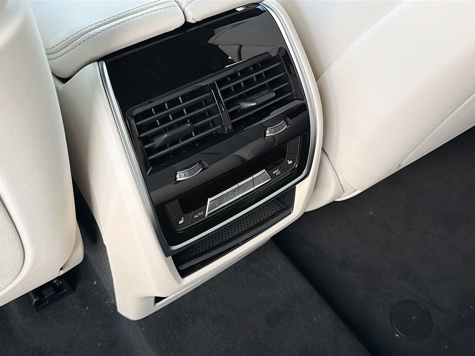 New 2026 BMW X7 xDrive40i w/ Executive Package image 21