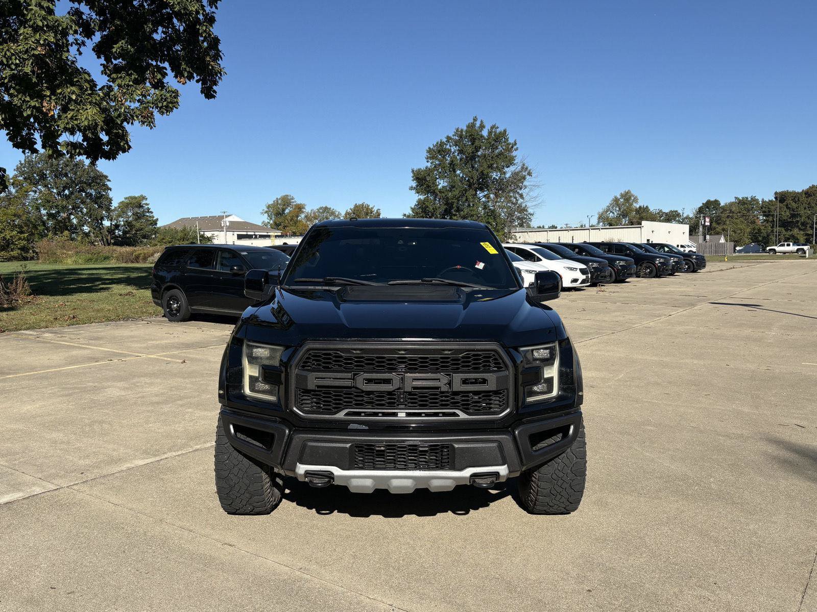 Used 2017 Ford F150 Raptor w/ Equipment Group 802A Luxury AWD/4WD image 3