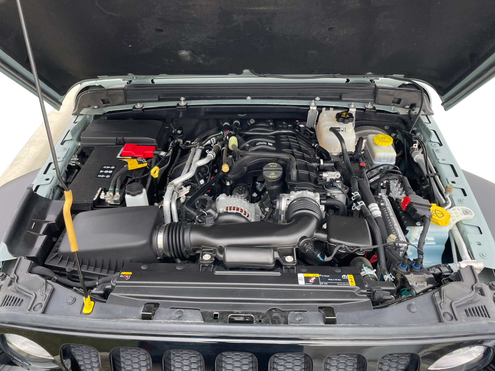 Used 2023 Jeep Wrangler Sport image 7