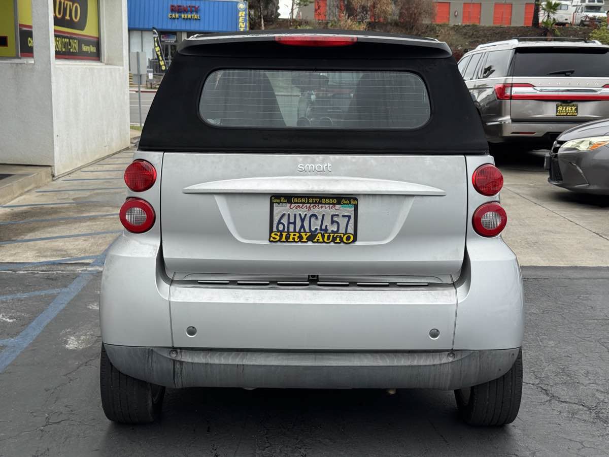 Used 2009 smart fortwo passion RWD image 9