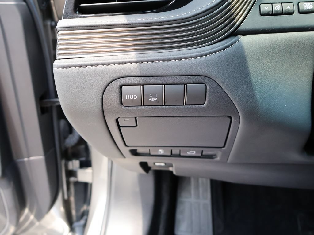Used 2022 Lexus LS 500 AWD w/ Luxury Package image 36