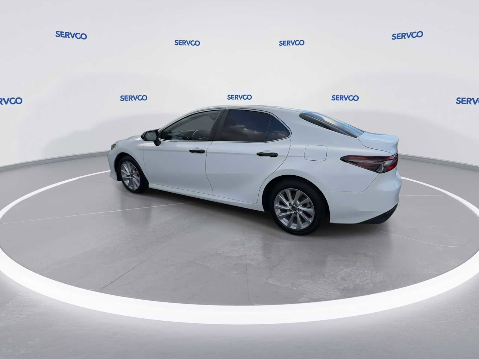 Used 2021 Toyota Camry LE FWD image 5