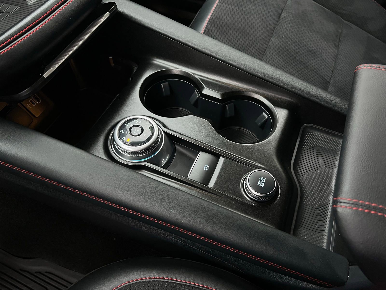 Used 2025 Ford Explorer ST AWD/4WD image 15